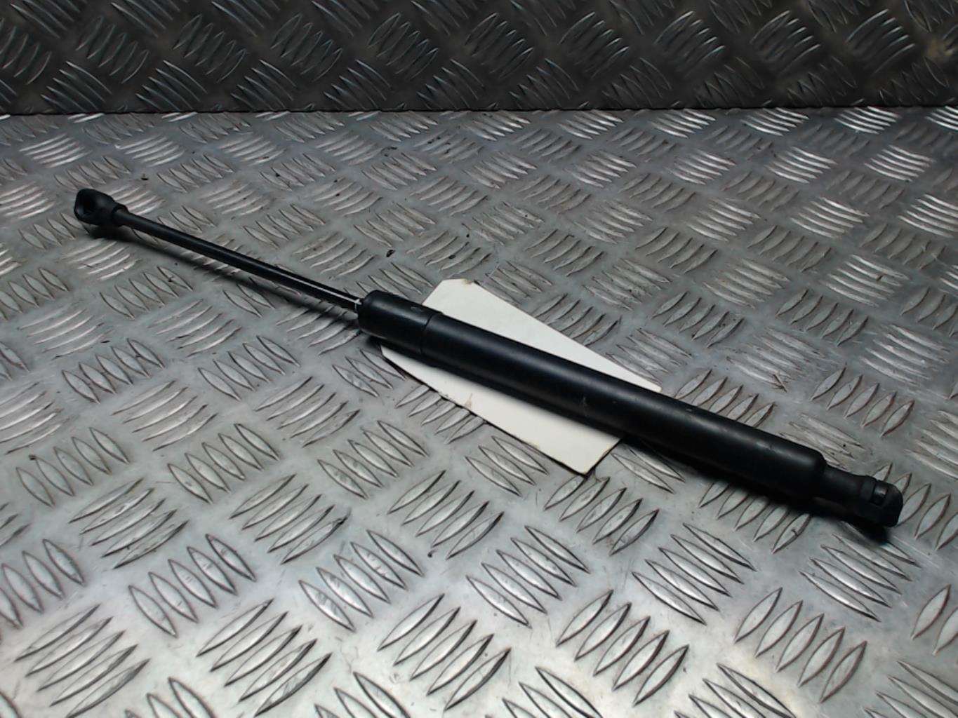Verin de capot RENAULT CLIO 4 PHASE 2 Diesel - 1
