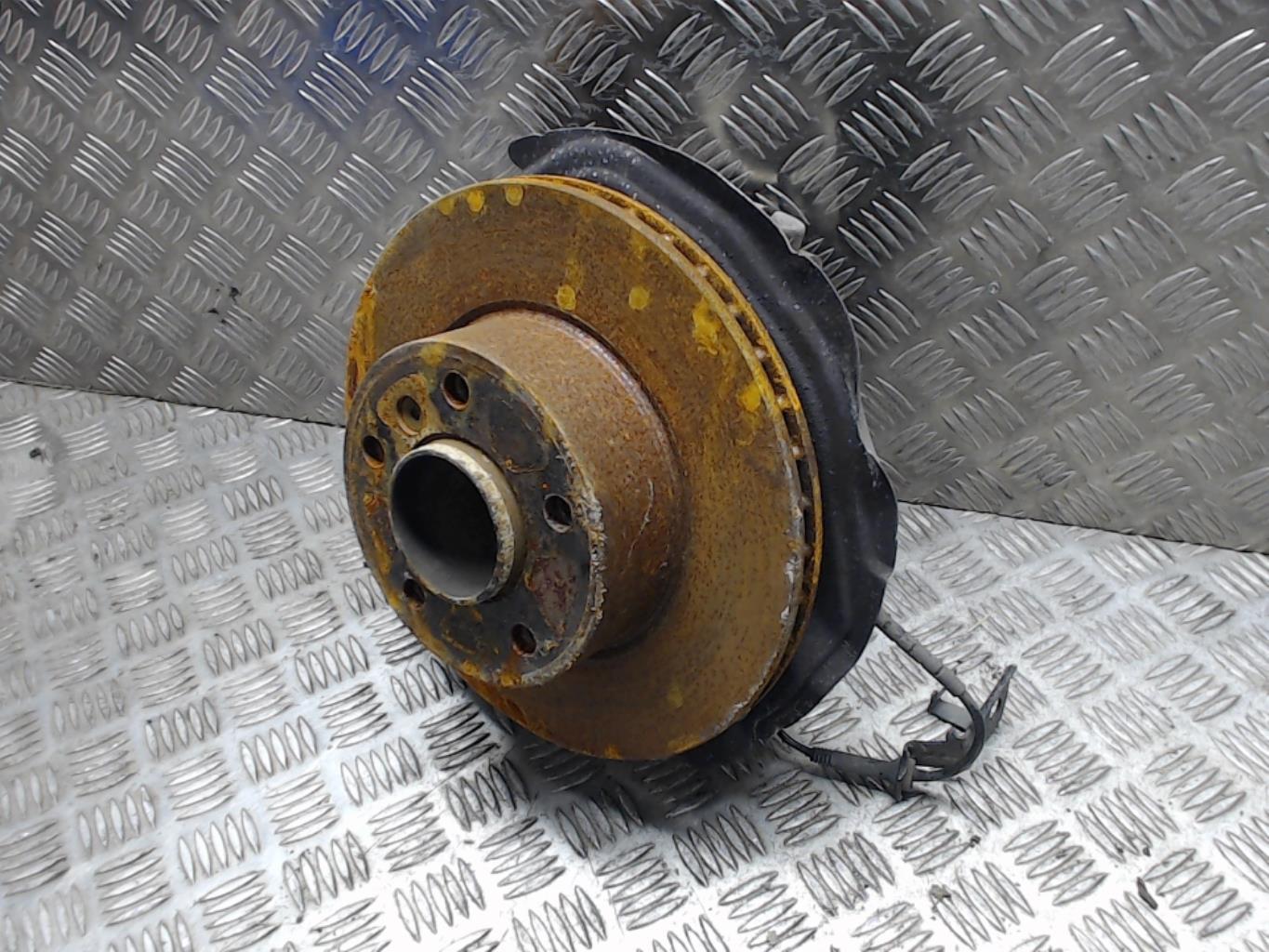Mozzo anteriore destro BMW SERIE 1 E87 PHASE 1 Diésel - 1