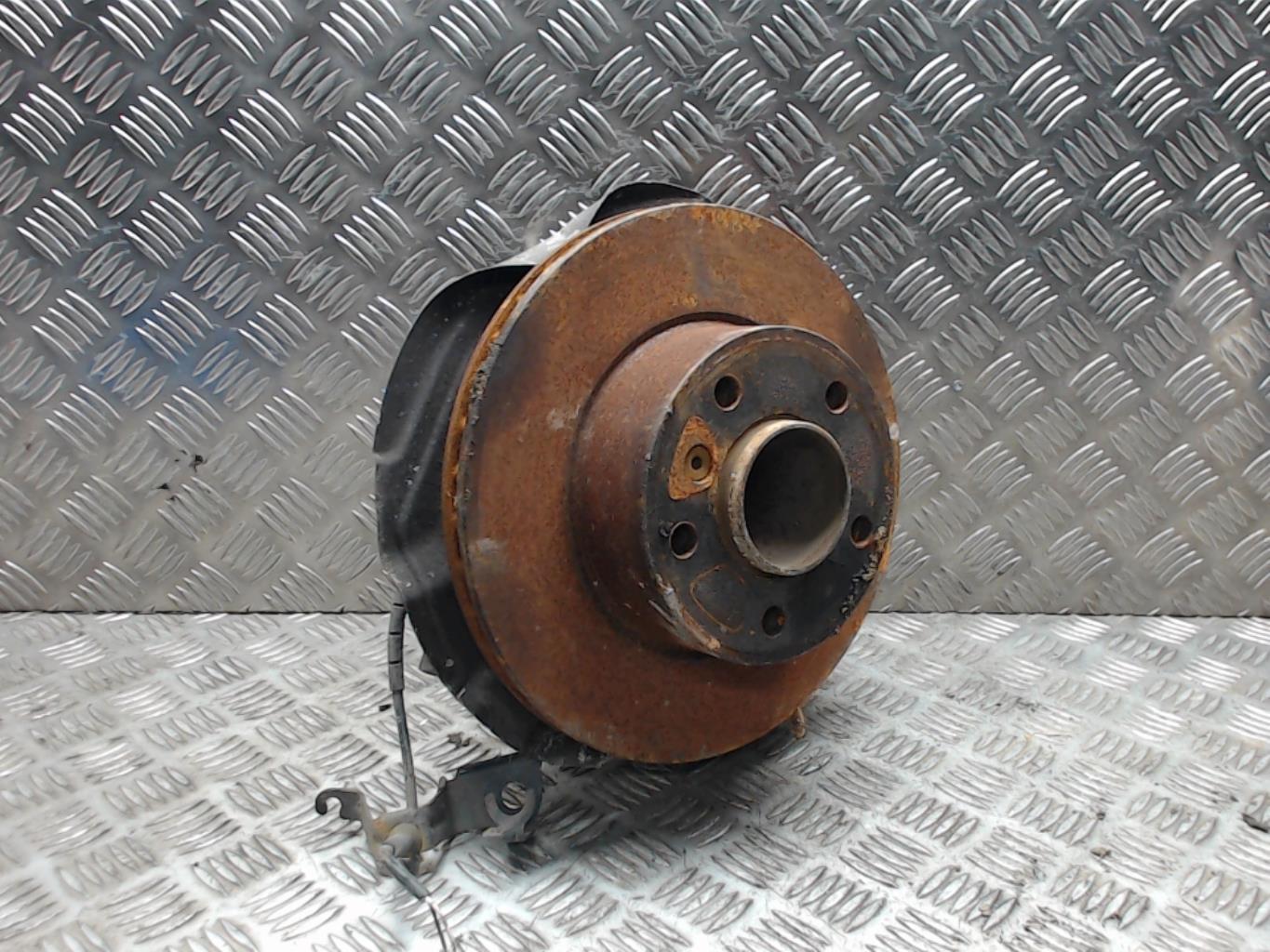 Mozzo anteriore sinistro BMW SERIE 1 E87 PHASE 1 Diésel - 1