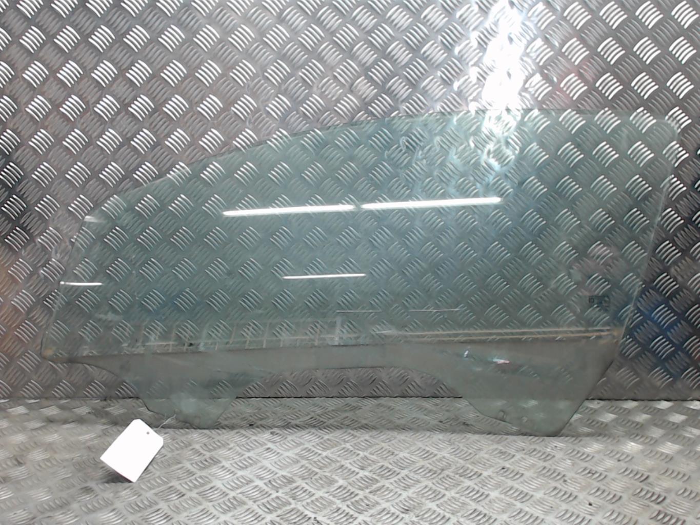 Vitre avant gauche OPEL CORSA D PHASE 1 Diesel - 1