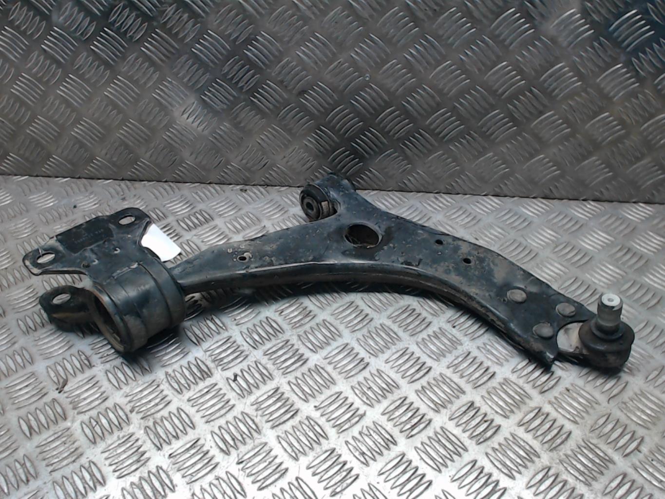 Triangolo anteriore sinistro VOLVO V 40 CROSS COUNTRY PHASE 1 BREAK Diésel - 1
