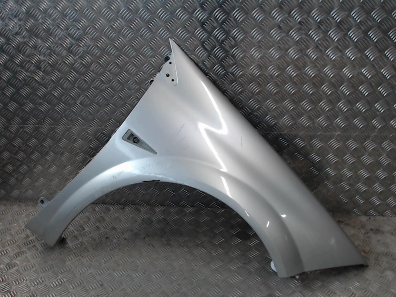 Aile avant droit RENAULT MEGANE 2 PHASE 2 BREAK Diesel - 1