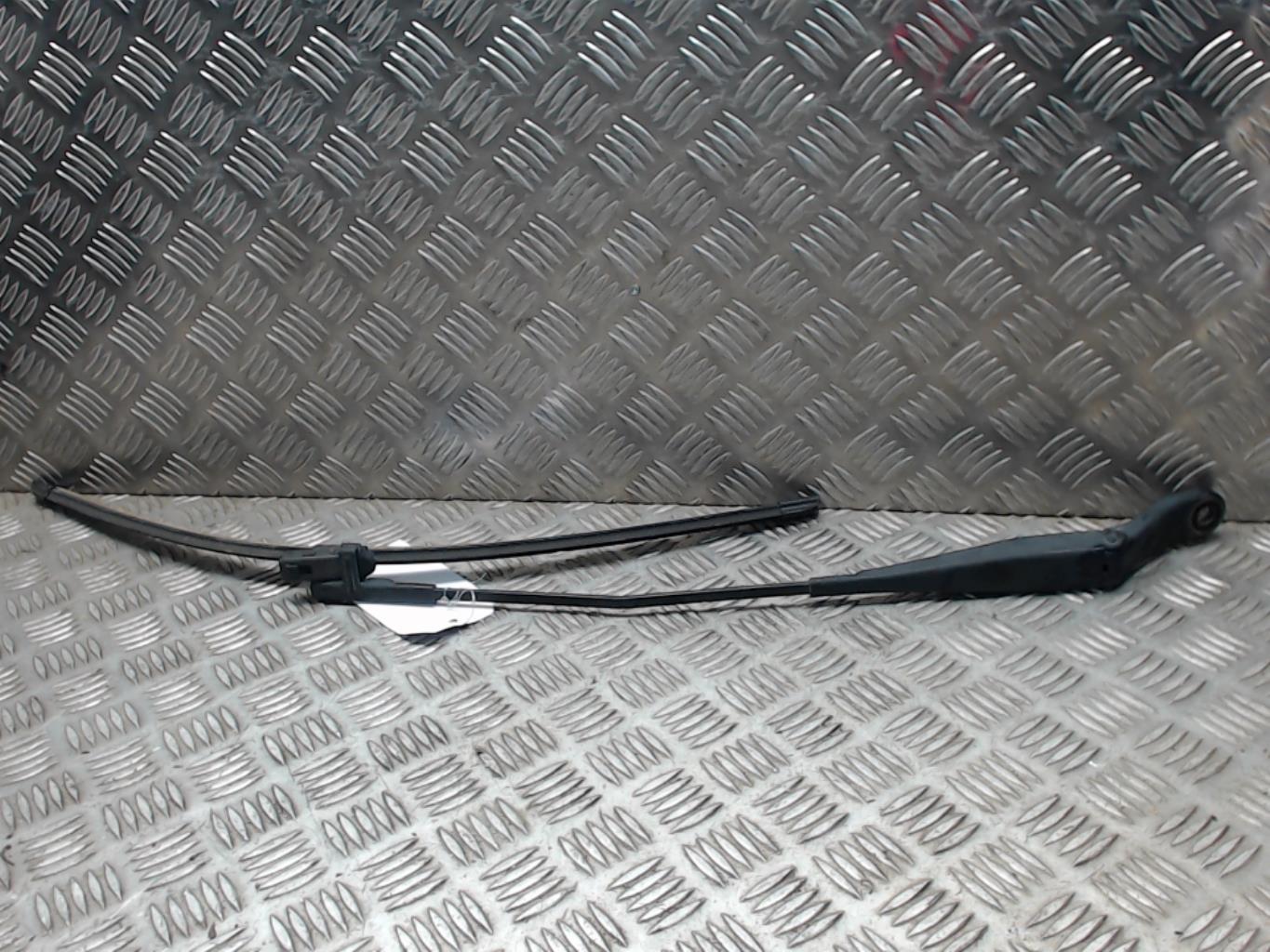 Braccio tergicristallo anteriore sinistro PEUGEOT 207 Diésel - 1