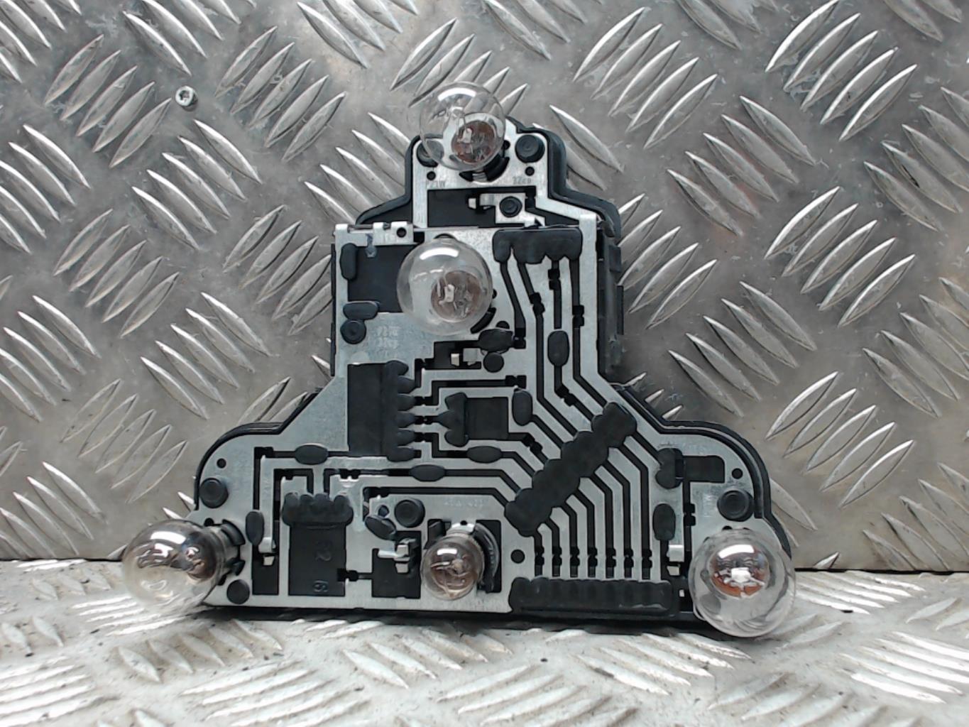 Base portalampade fanale posteriore sinistro VOLKSWAGEN GOLF 3 Gasolina - 1