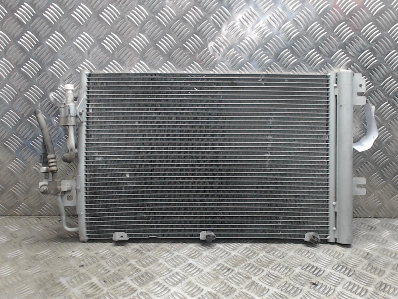 Condenseur de clim OPEL ASTRA H GTC PHASE 2 Essence - 1