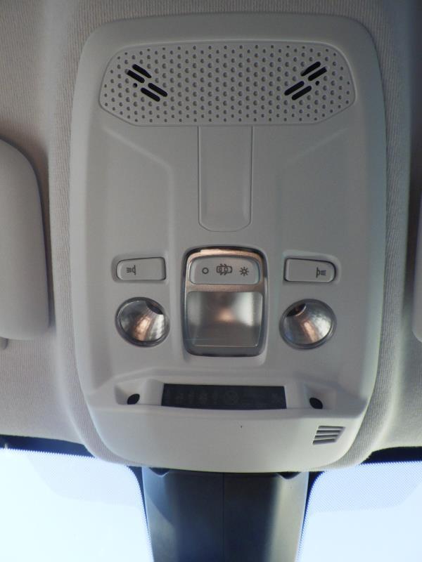Luce di cortesia PEUGEOT 208 2 Gasolina - 1