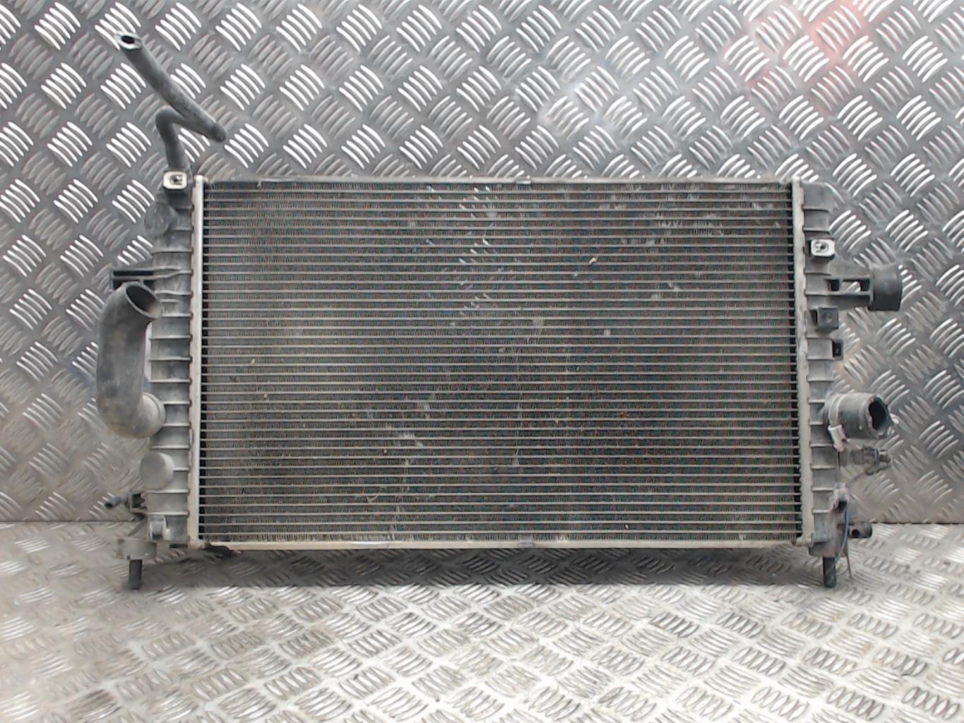 Radiateur eau OPEL ASTRA H GTC PHASE 2 Essence - 1