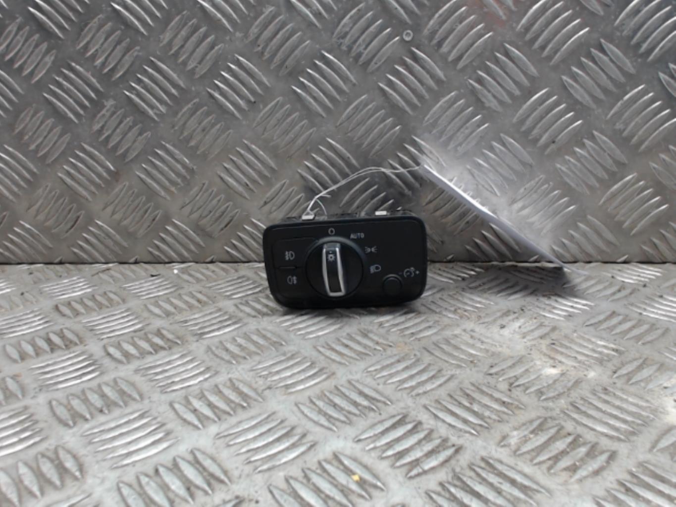 Bouton/Interrupteur AUDI A3 3 PHASE 1 Diesel - 1