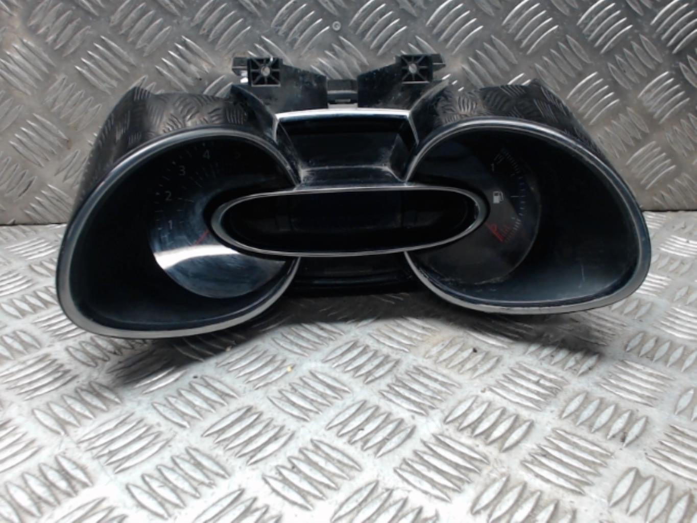 Compteur RENAULT CLIO 4 PHASE 2 BREAK Diesel - 1