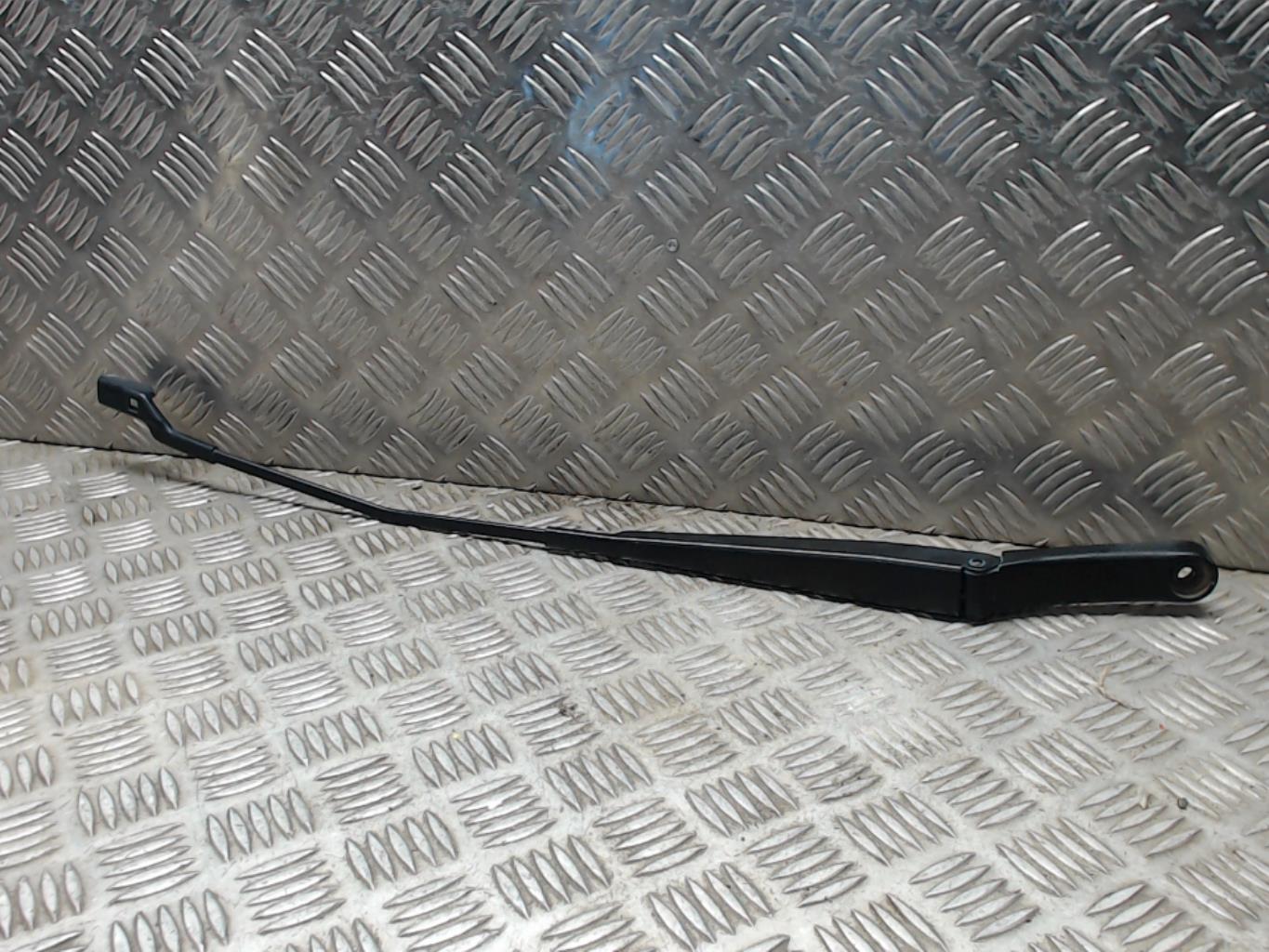 Braccio tergicristallo anteriore sinistro VOLKSWAGEN POLO 5 PHASE 1 Diésel - 1