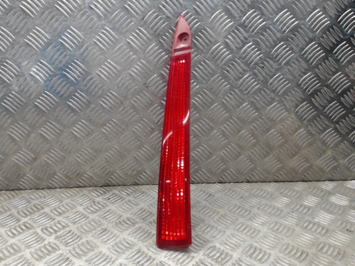 Fanale finto posteriore destro CITROEN C4 1 PHASE 1 Diésel - 1