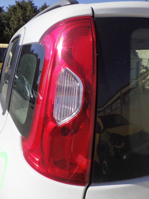 Fanale posteriore principale sinistro (luci) FIAT PANDA 3 PHASE 2 Diésel - 1