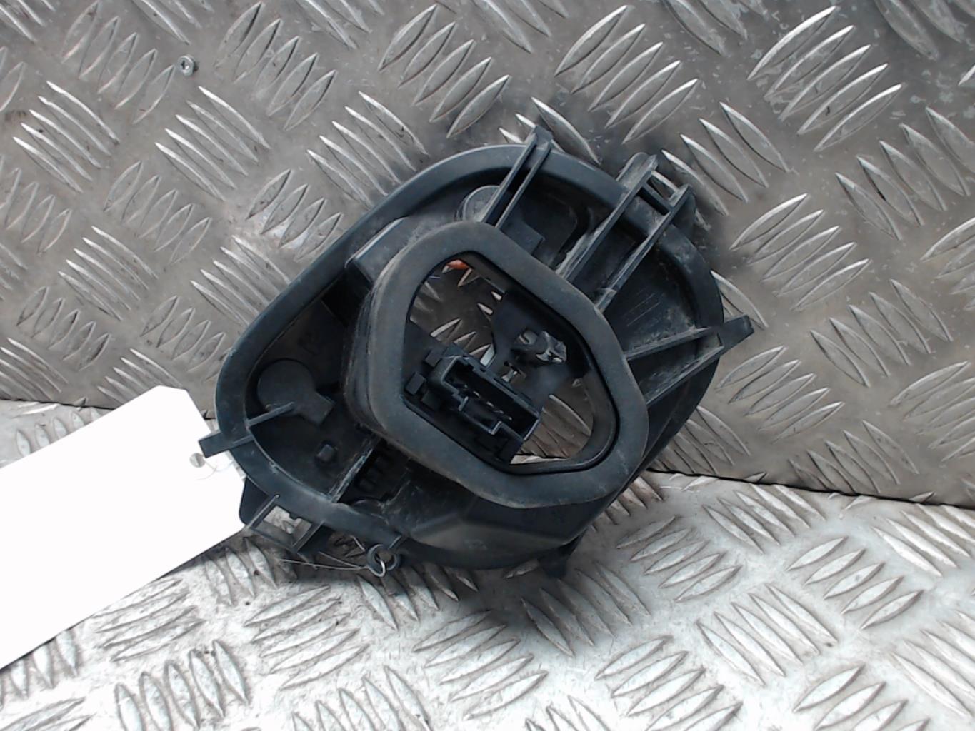 Base portalampade fanale posteriore destro PEUGEOT 208 1 PHASE 2 Gasolina - 1