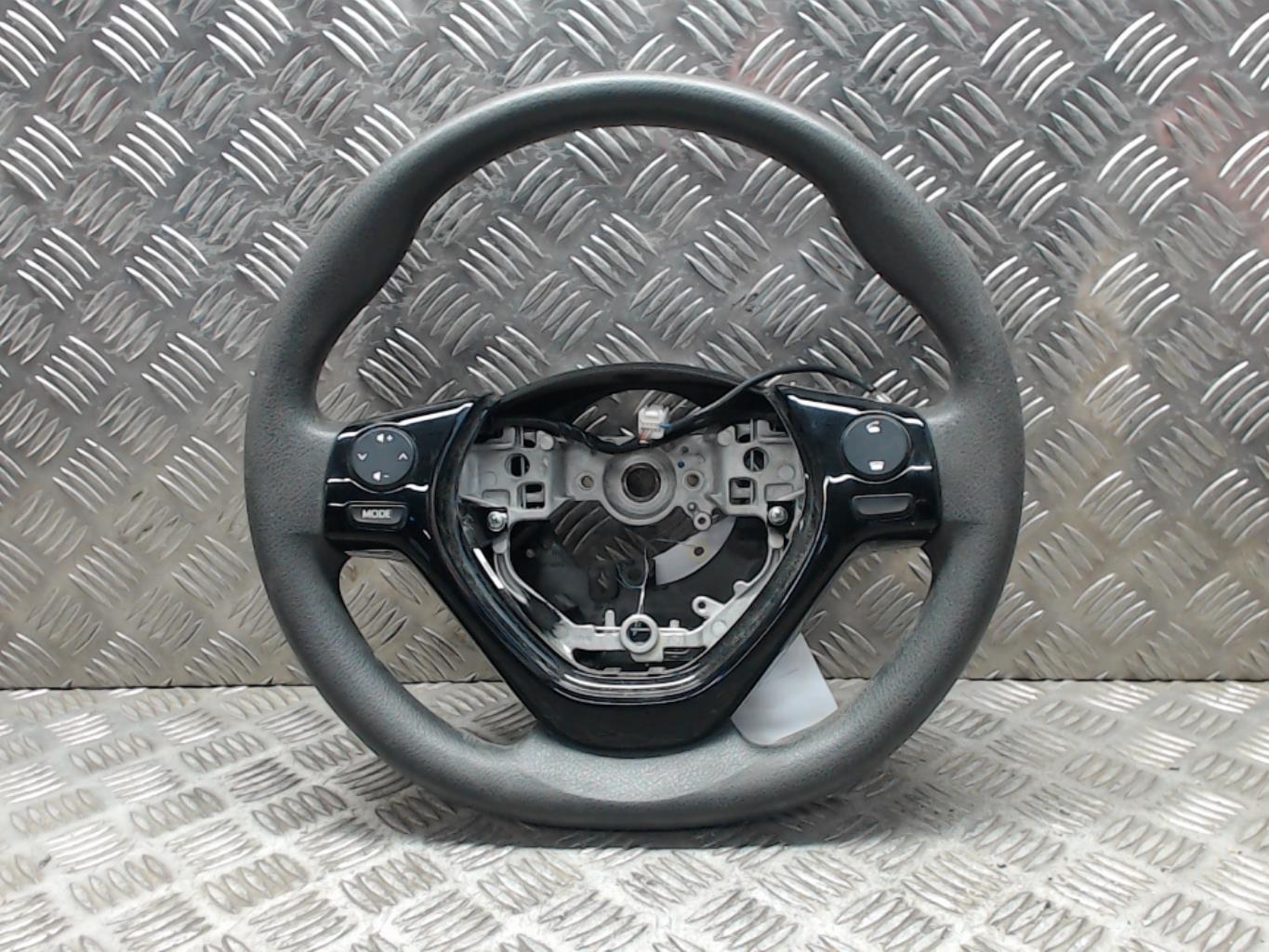 Volant PEUGEOT 108 Essence - 1