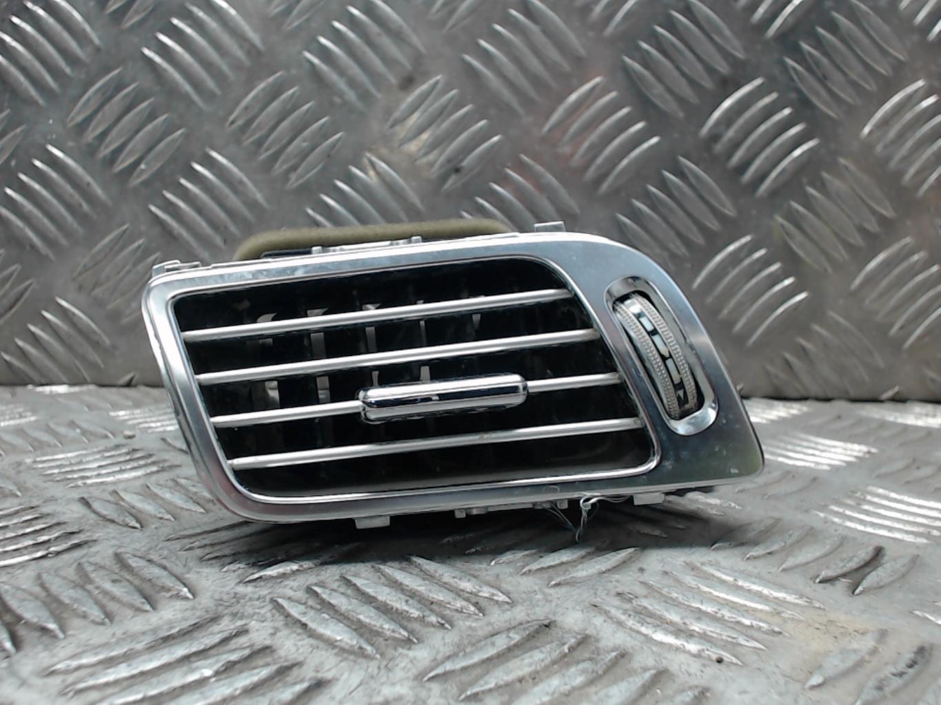 Bocchetta aerazione cruscotto anteriore sinistra MERCEDES CLASSE CLS 218 PHASE 1 Diésel - 1