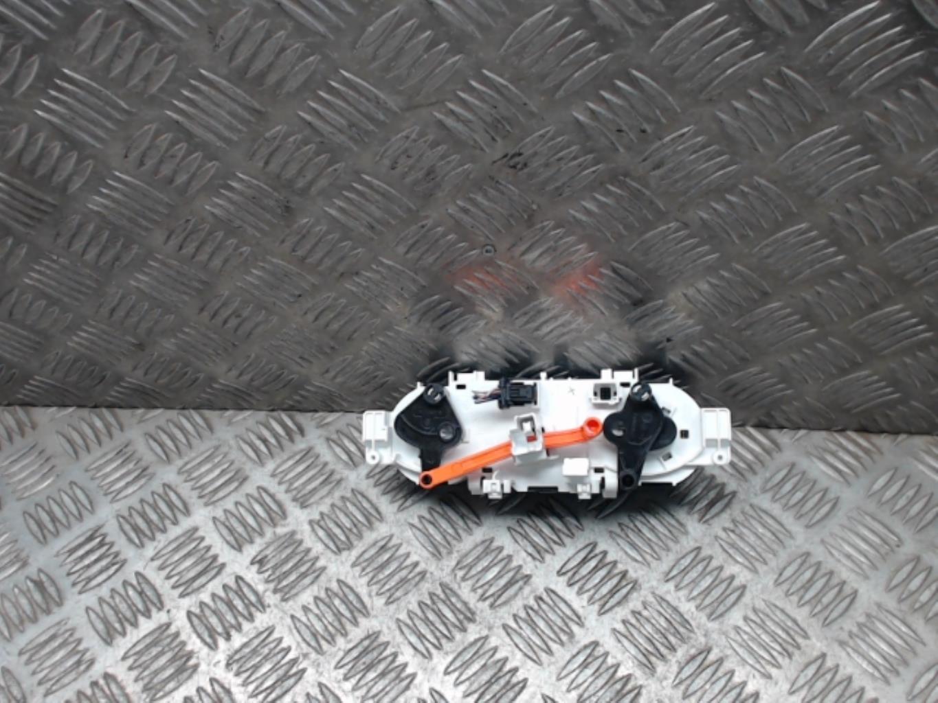 Commande chauffage PEUGEOT 208 1 PHASE 2 Essence - 1