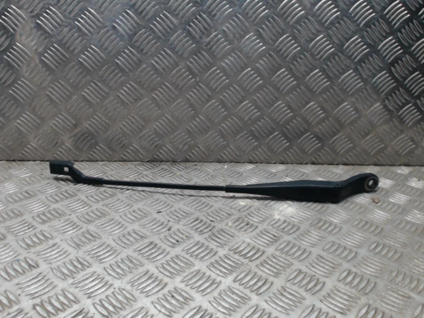 Braccio tergicristallo anteriore destro PEUGEOT 208 1 PHASE 1 Diésel - 1