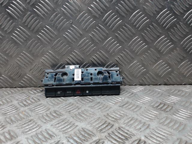 Bouton de warning DACIA DUSTER 2 PHASE 1 Essence - 1