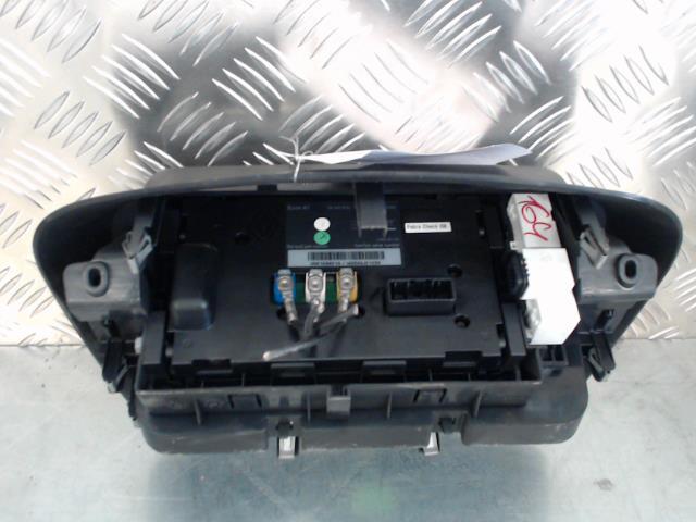 Ecran GPS RENAULT MEGANE 3 PHASE 1 Diesel - 1