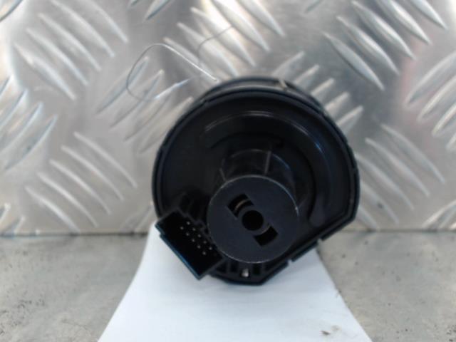 Commande de phare VOLKSWAGEN POLO 5 PHASE 2 Essence - 1