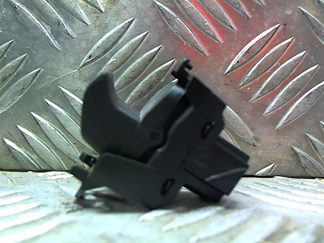 Interruttore lavacristalli posteriore destro VOLVO V 70 2 PHASE 1 BREAK  - 1