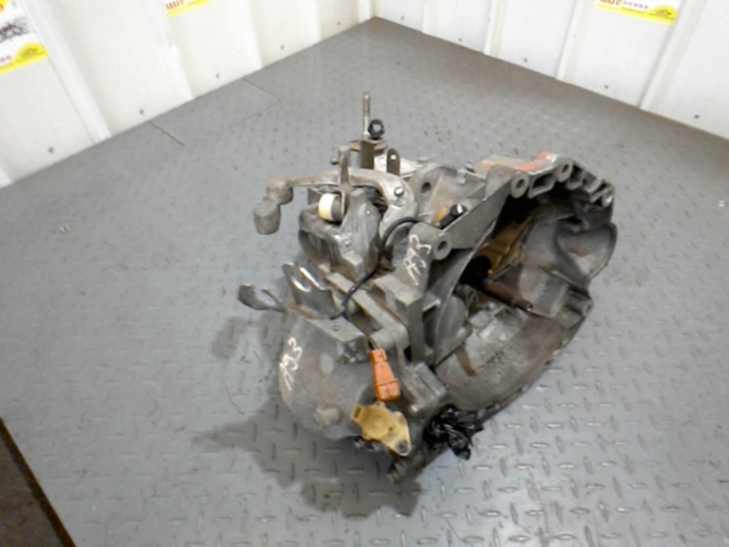 Boite de vitesses PEUGEOT 406 Essence - 1