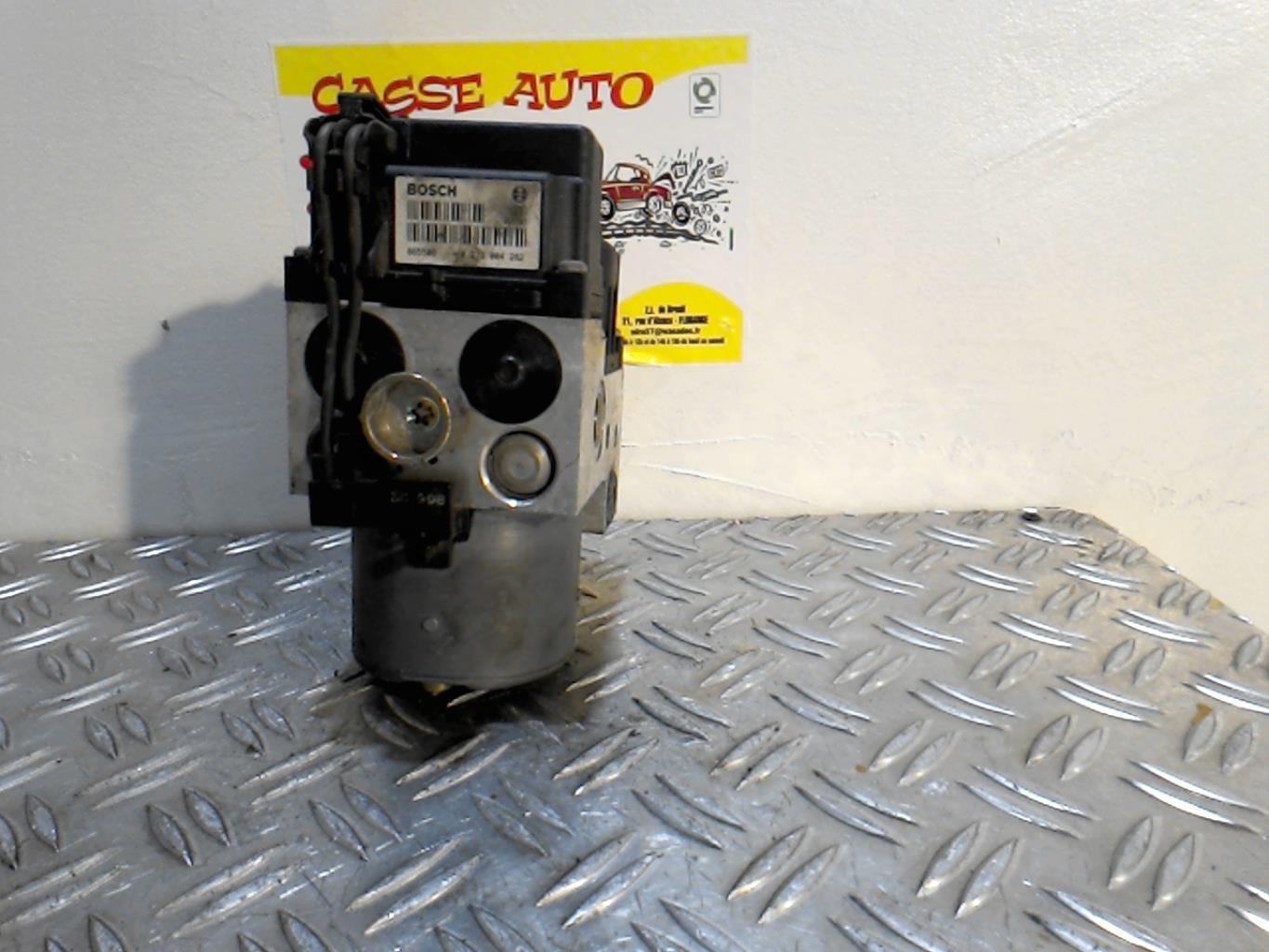 Bloc ABS (freins anti-blocage) AUDI A4 2 Essence - 1