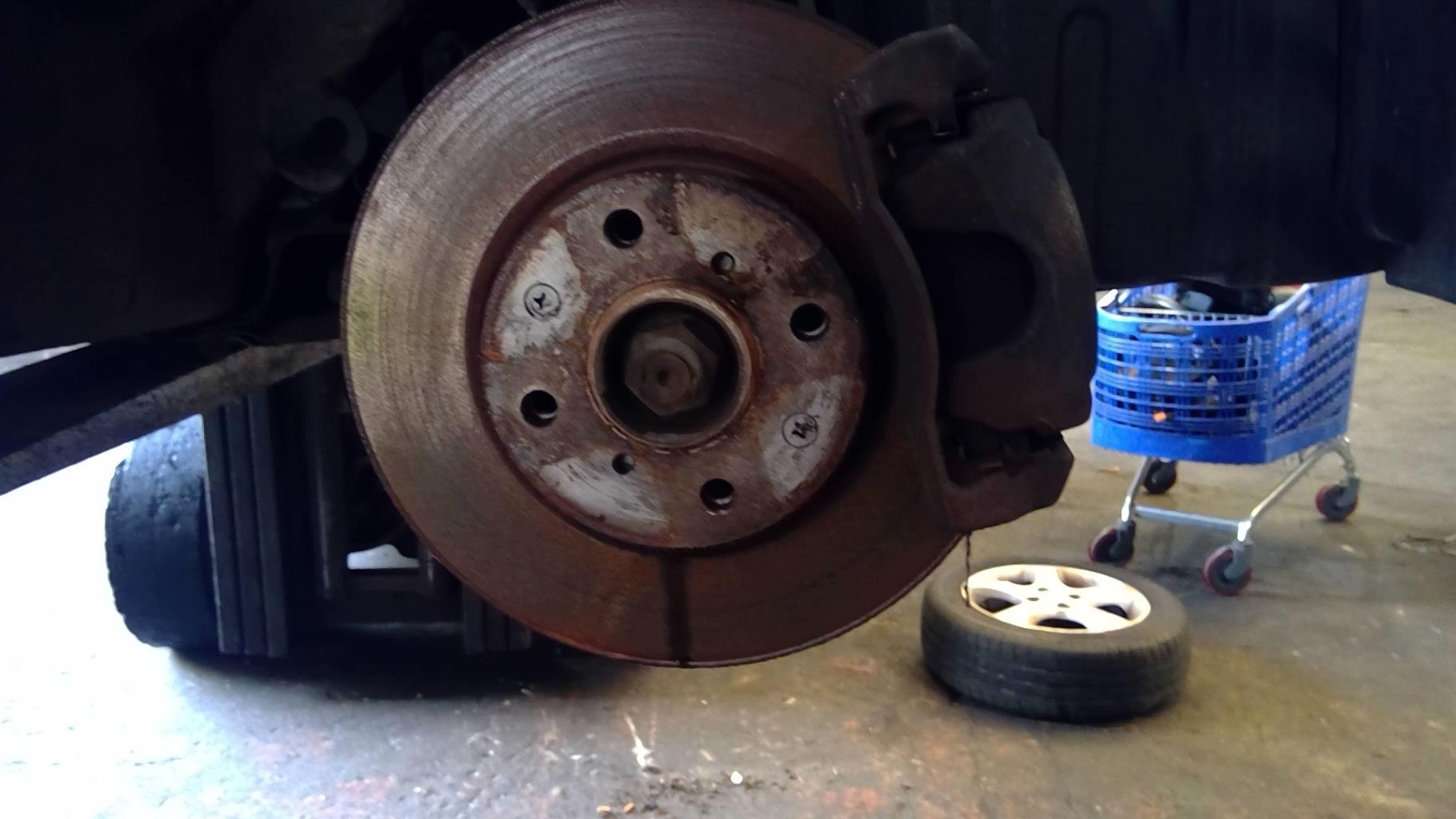 Moyeu avant droit SUZUKI SWIFT 3 Essence - 1
