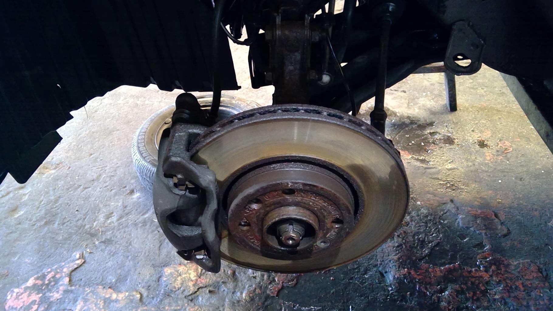 Moyeu avant gauche NISSAN MICRA 3 PHASE 1 Essence - 1