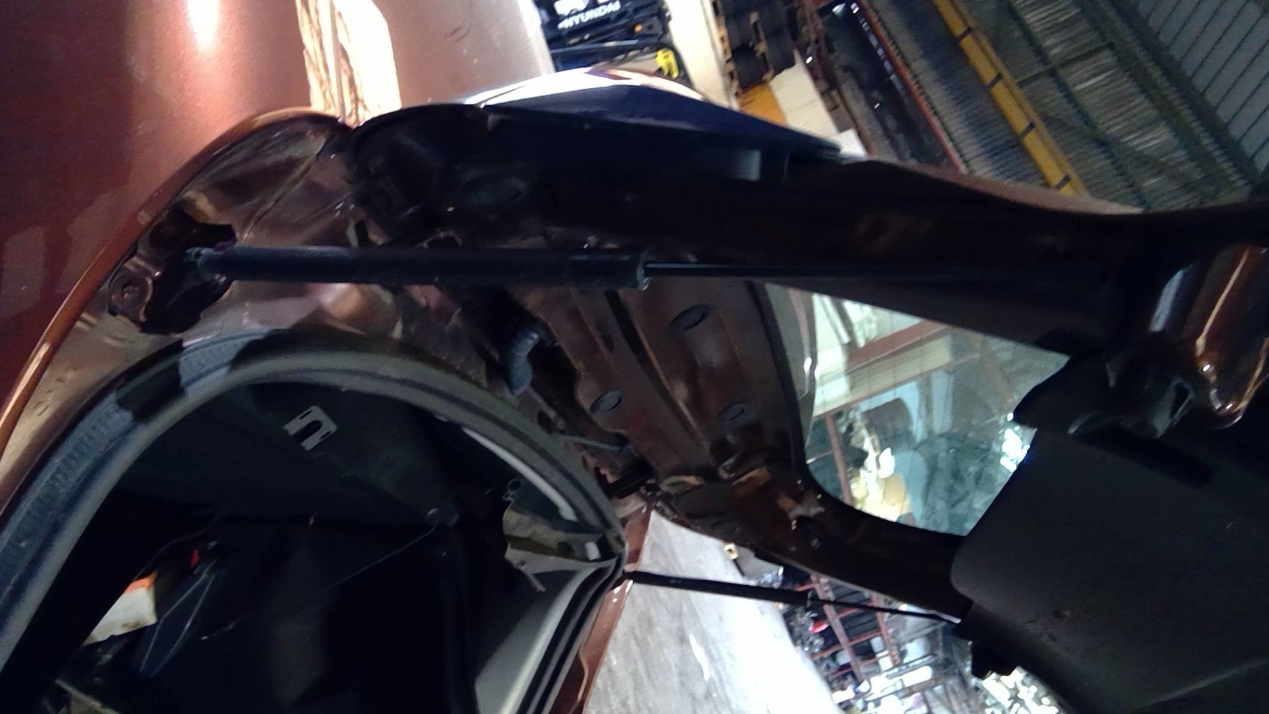 Verin de coffre RENAULT CLIO 4 PHASE 1 Diesel - 1