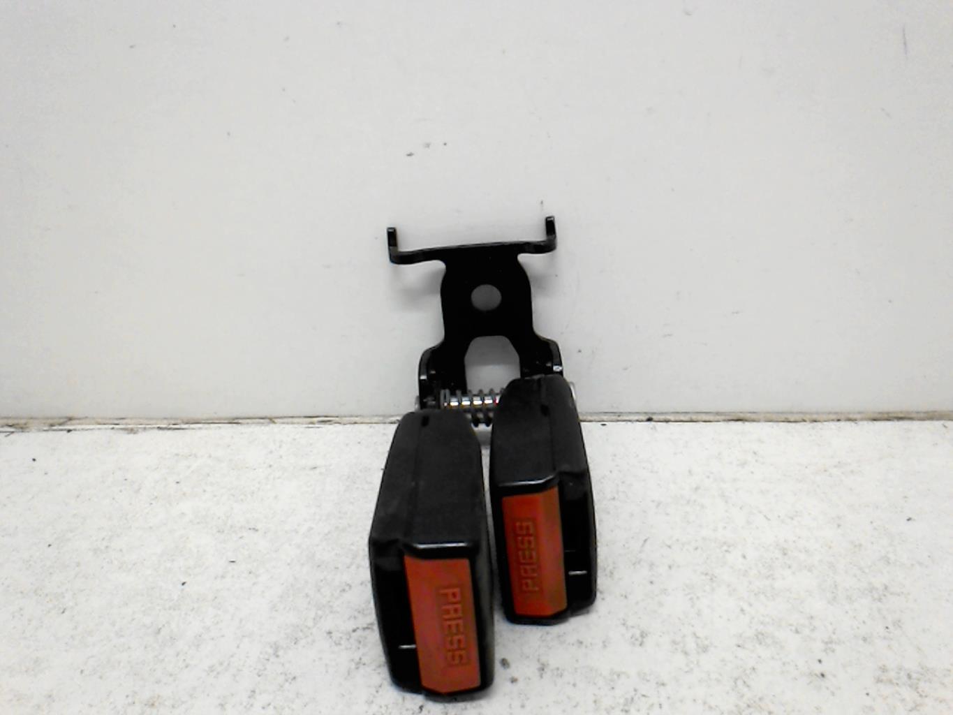 Attache ceinture arriere centrale RENAULT MEGANE 2  - 1