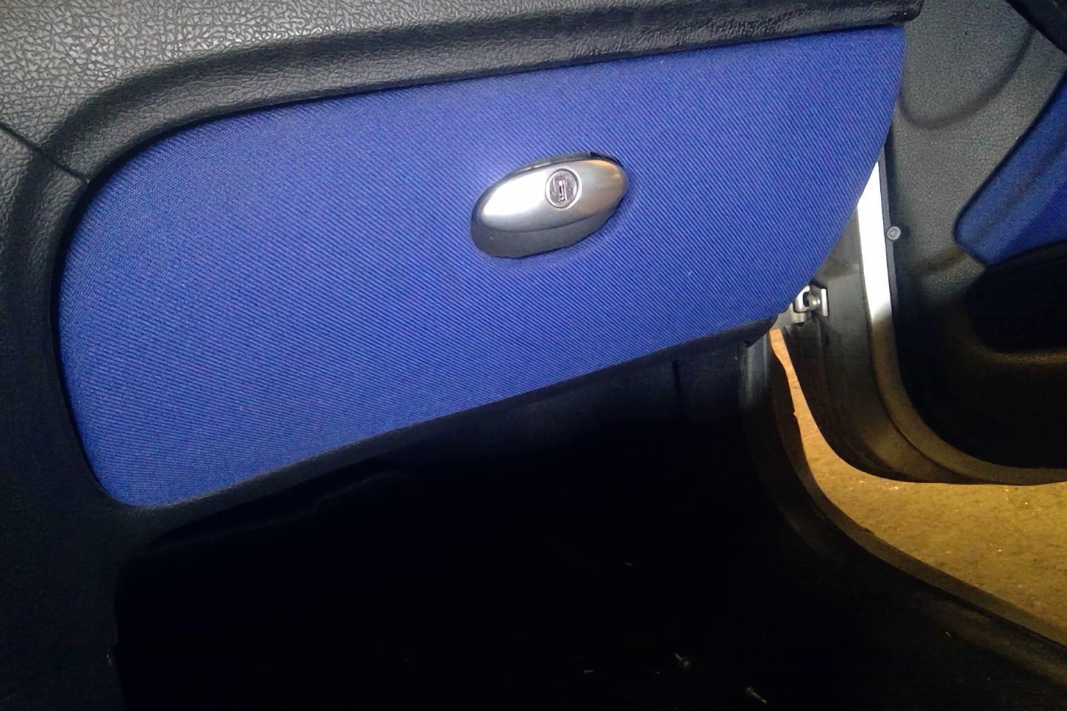 Boite a gants PEUGEOT 206  - 1