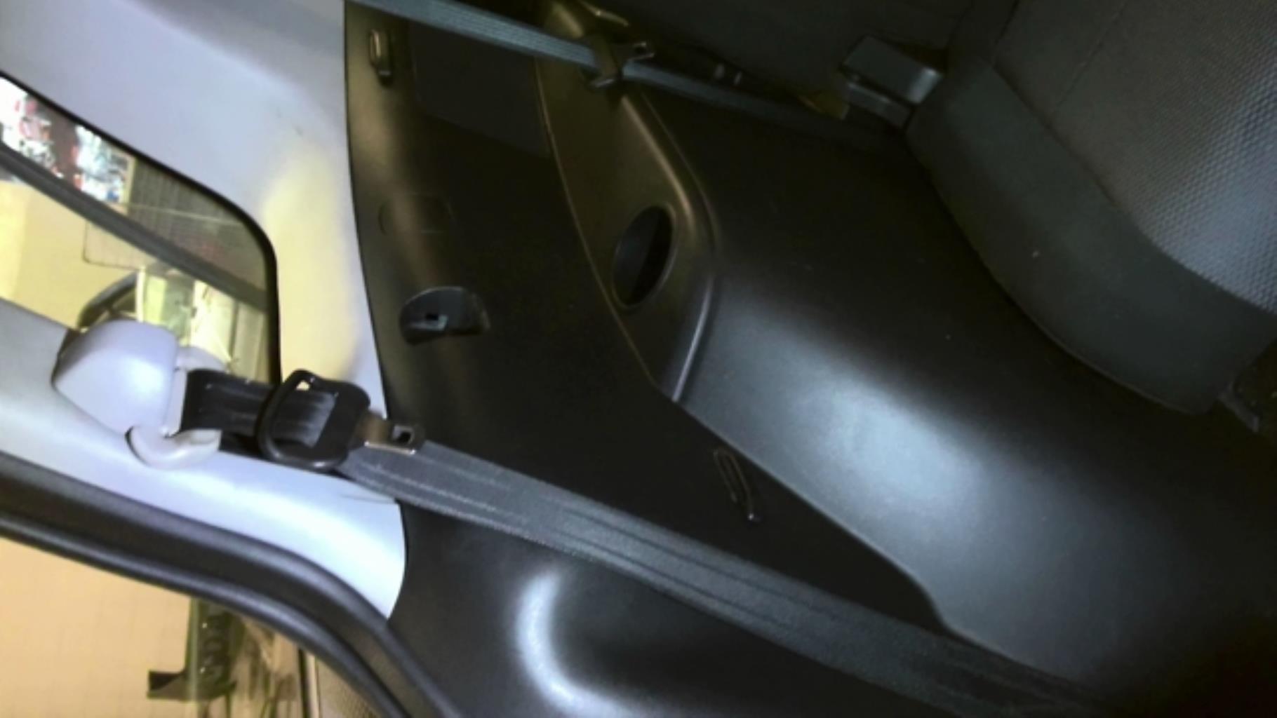 Ceinture arriere droit MAZDA 5 1 PHASE 1 Diesel - 1