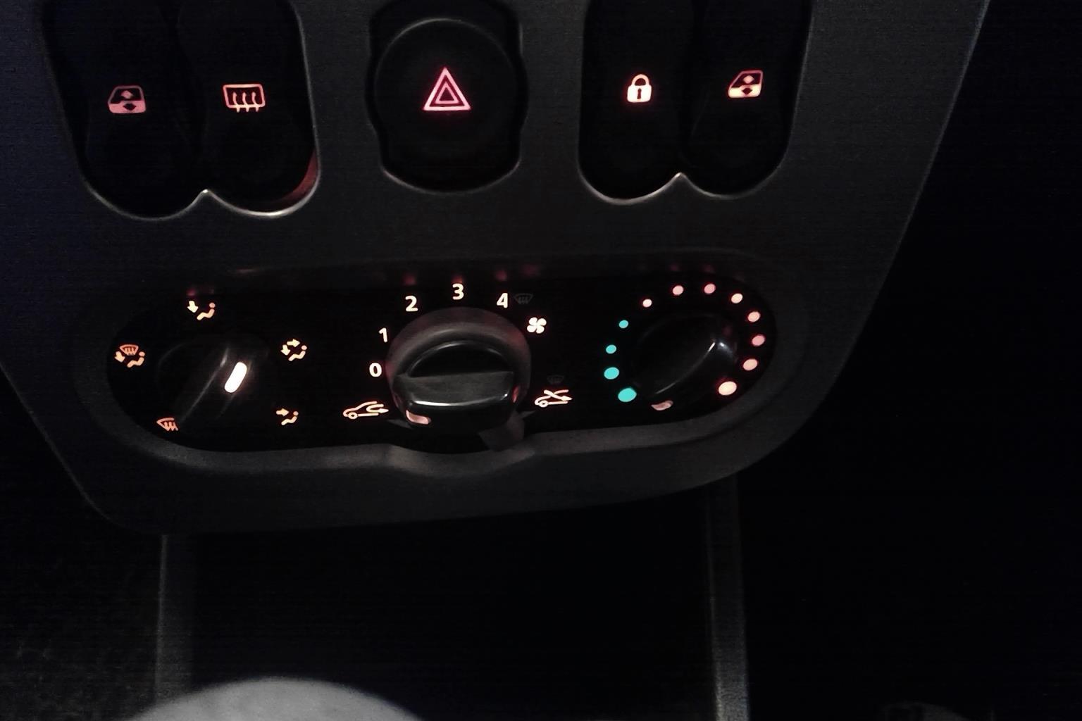 Commande chauffage DACIA SANDERO 1 Diesel - 1
