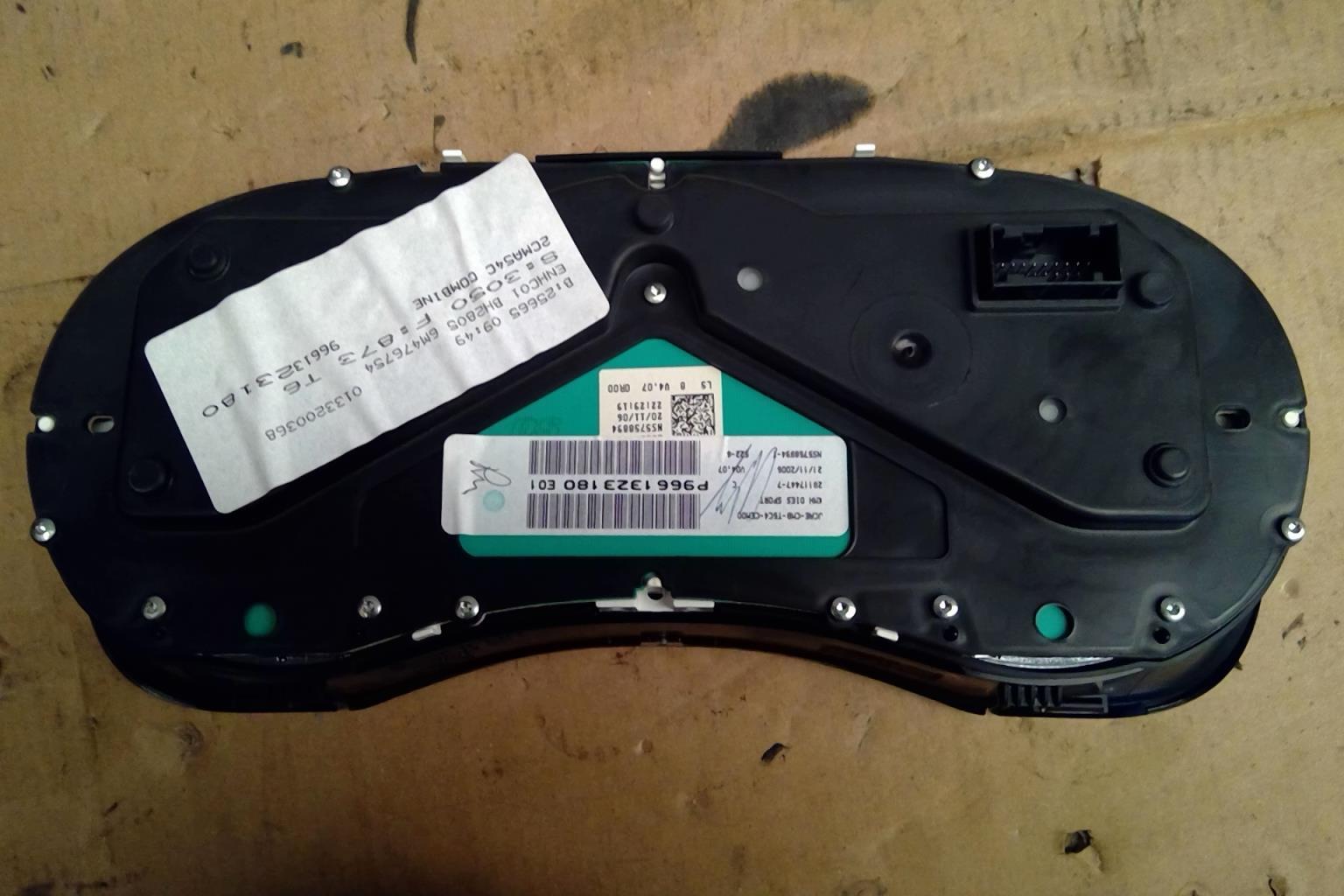 Compteur PEUGEOT 307 PHASE 2 CABRIOLET Diesel - 1