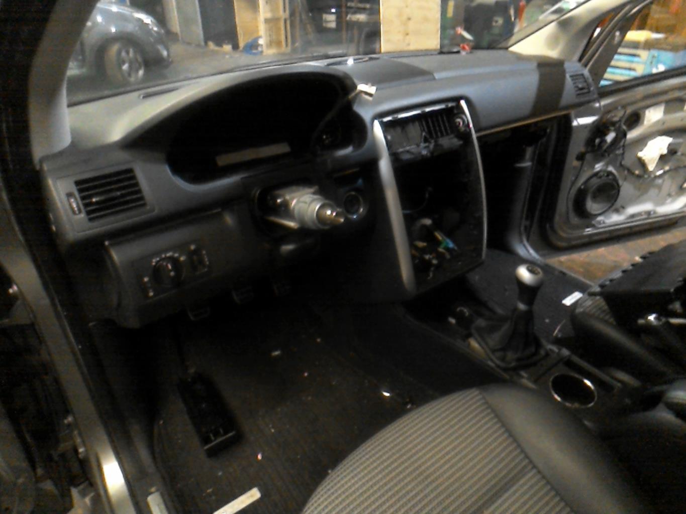 Planche de bord complete MERCEDES CLASSE B 245 PHASE 1 Diesel - 1