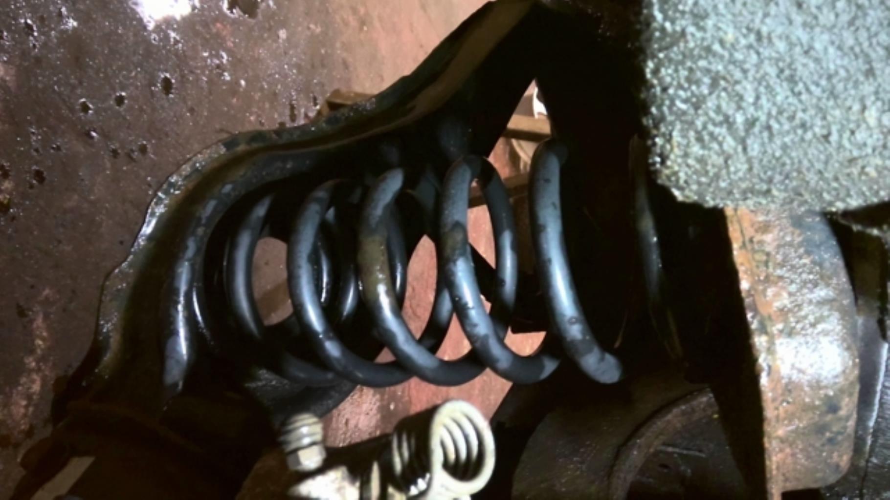 Ressort de suspension arriere MAZDA 5 1 PHASE 1 Diesel - 1