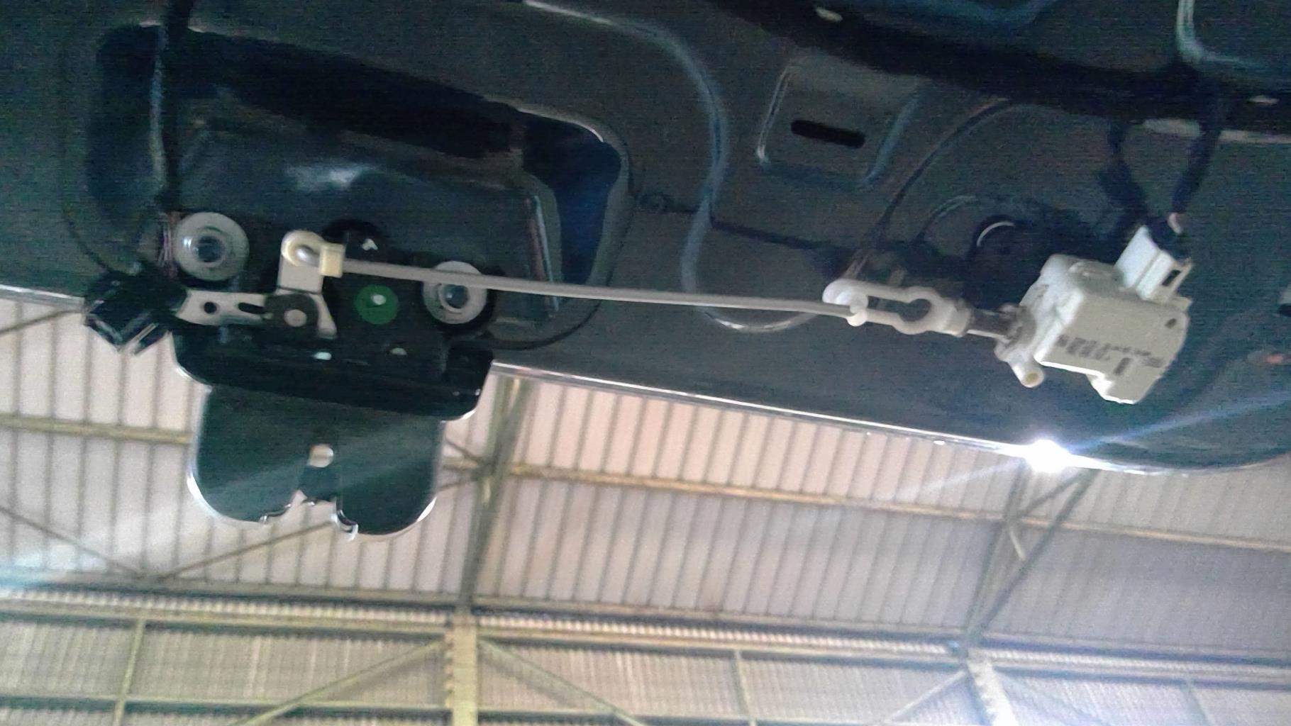 Verin de coffre AUDI A2 Diesel - 1