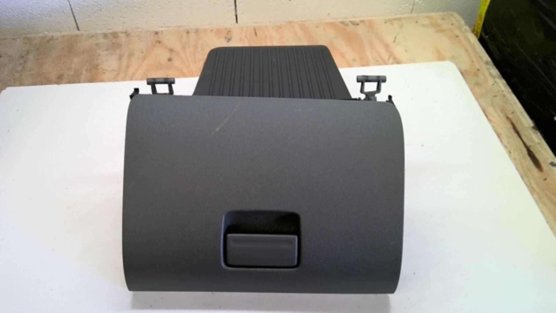 Boite a gants FORD FOCUS 2 PHASE 2 BREAK Diesel - 1