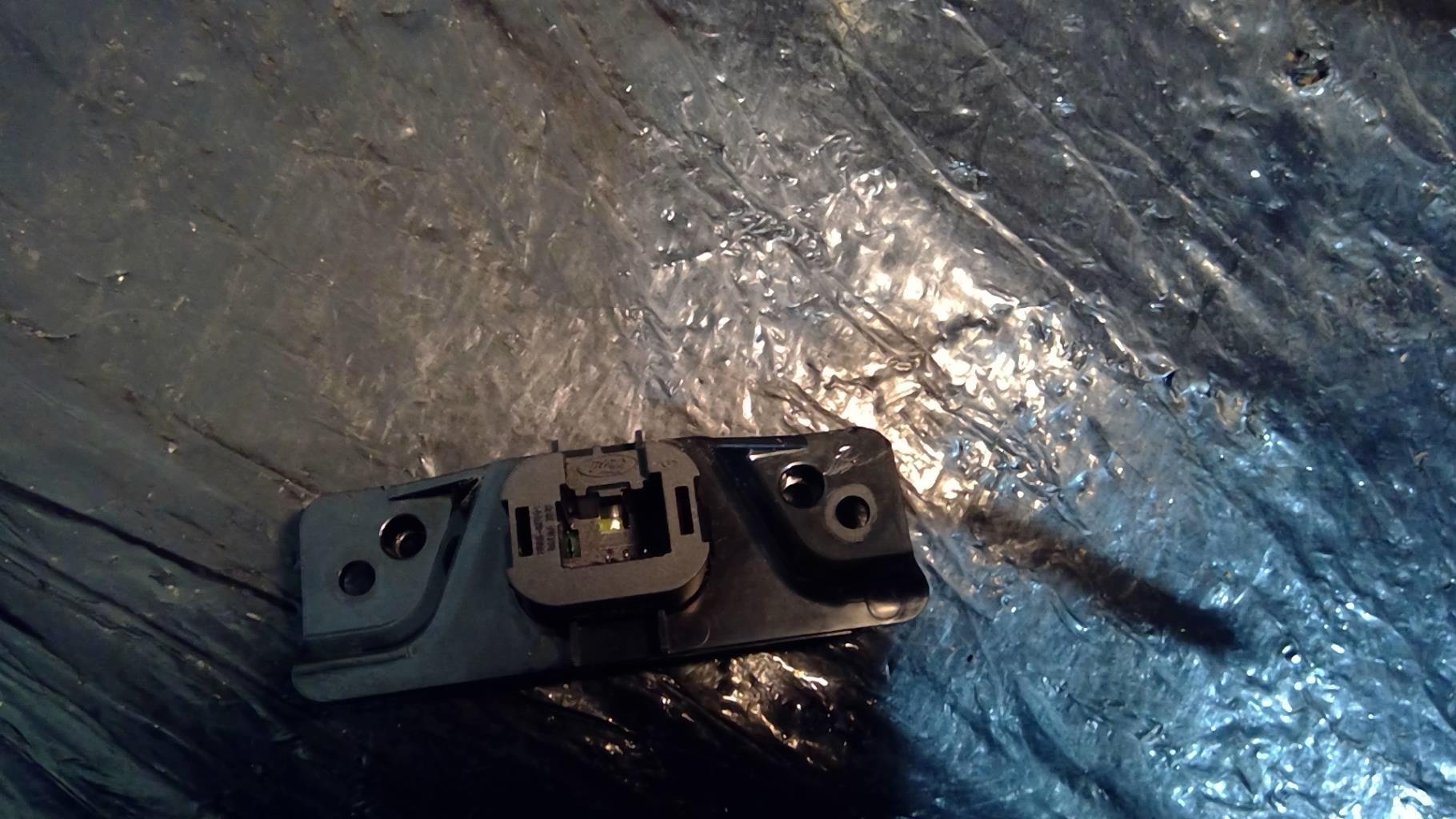 Bouton de warning FORD FUSION PHASE 2 Diesel - 1