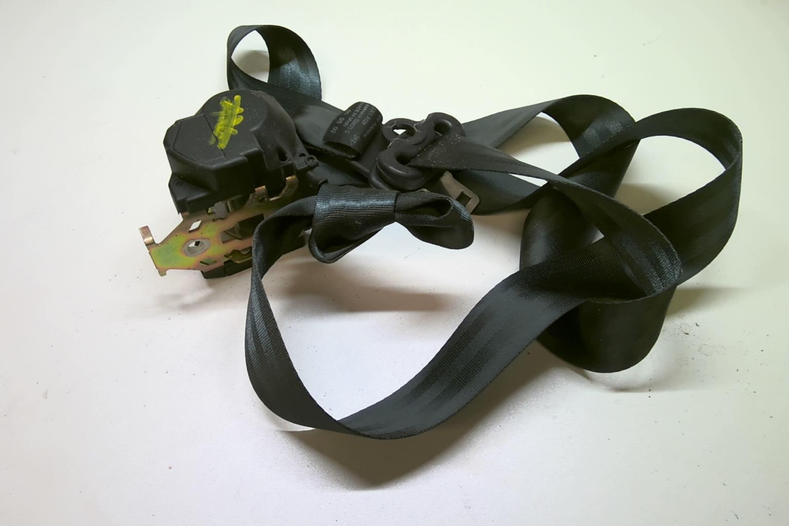 Ceinture centrale RENAULT CLIO 2 PHASE 2 Essence - 1