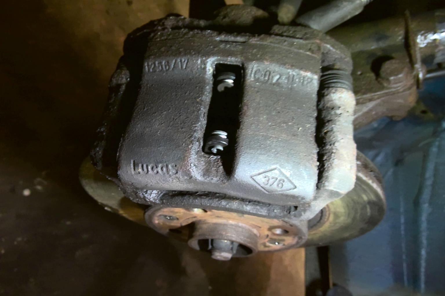 Etrier avant gauche (freinage) RENAULT CLIO 2 PHASE 2 Essence - 1