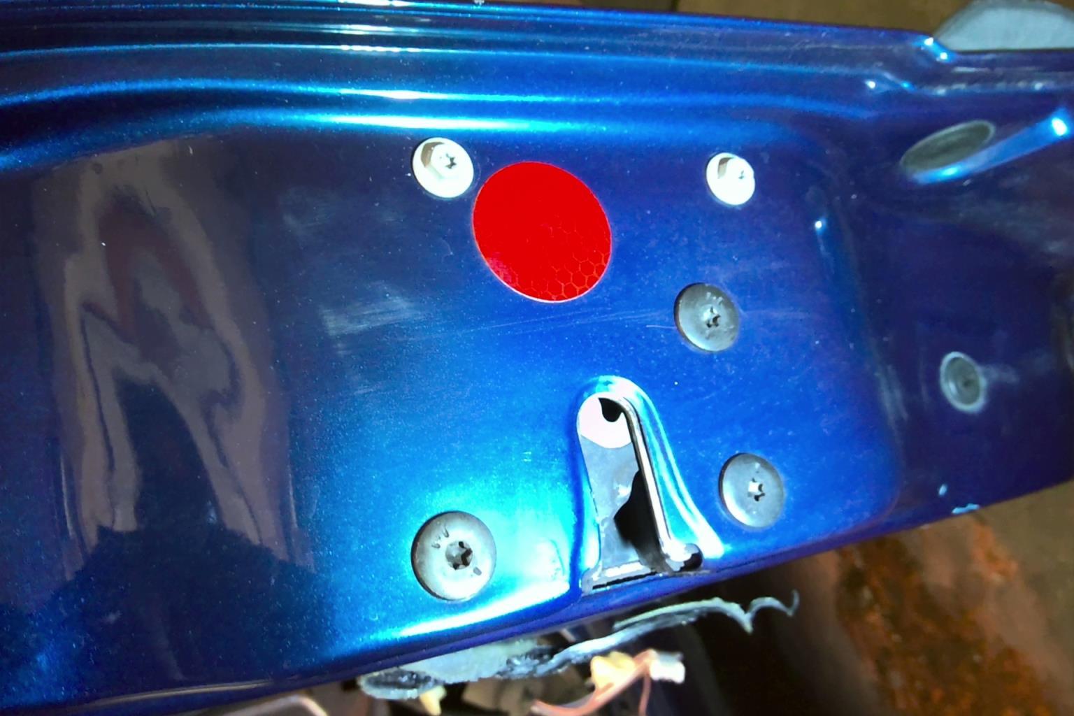 Serrure avant droit RENAULT CLIO 2 PHASE 2 Essence - 1