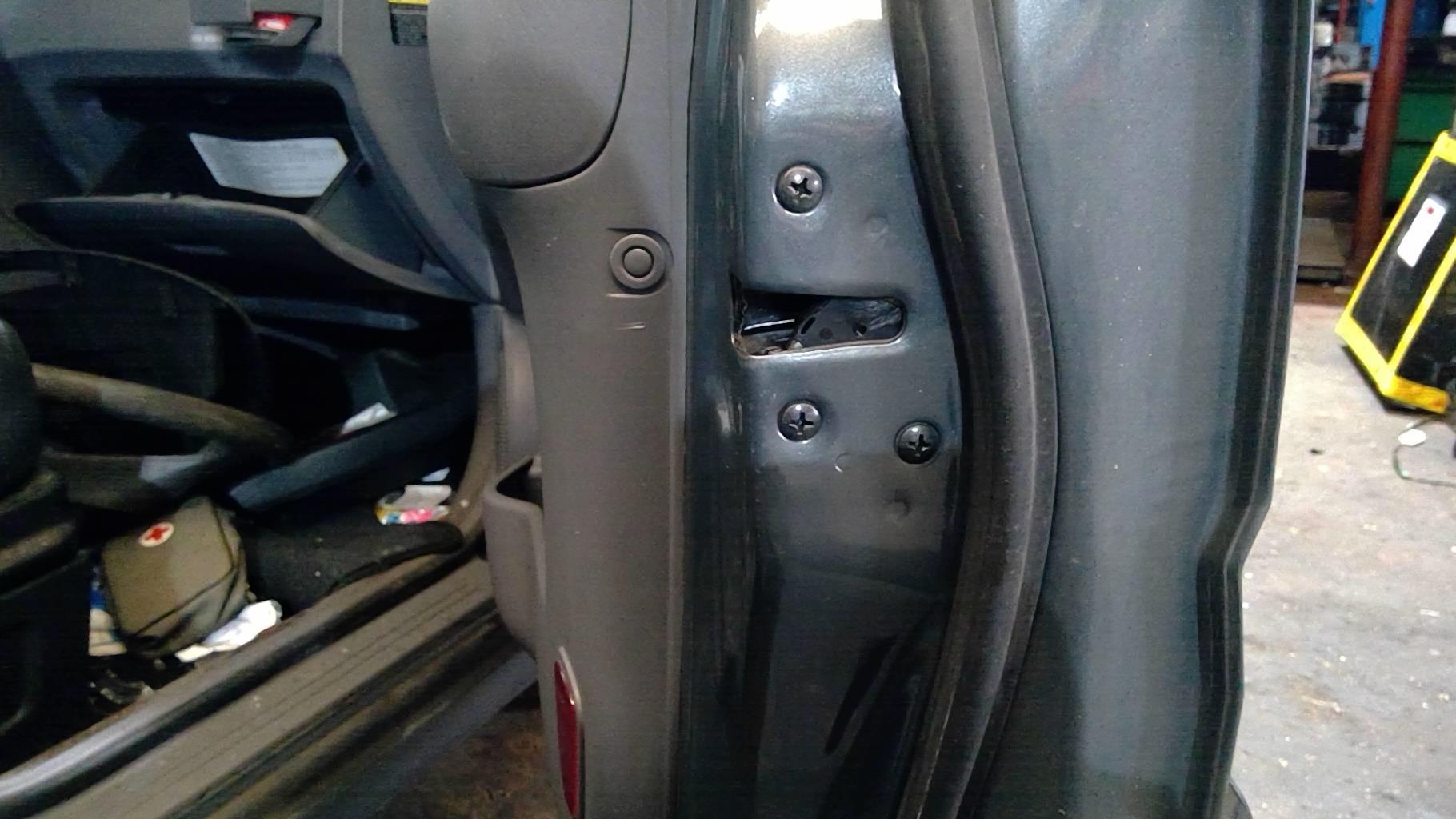 Serrure avant droit HYUNDAI MATRIX PHASE 1 Diesel - 1