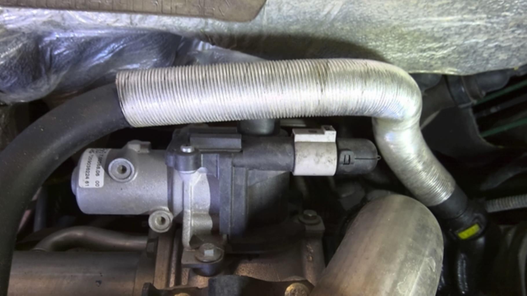 Vanne EGR RENAULT LAGUNA 3 PHASE 1 Diesel - 1