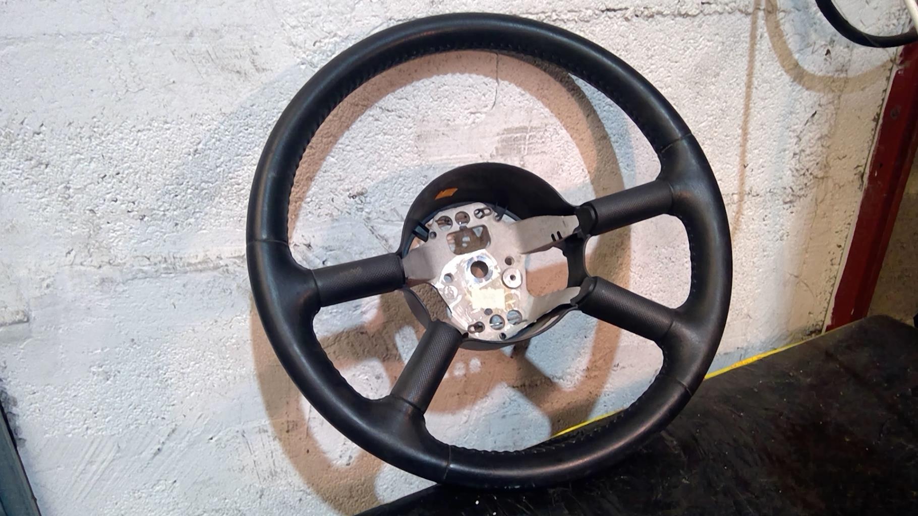 Volant CHRYSLER PT CRUISER PHASE 1 BREAK Diesel - 1