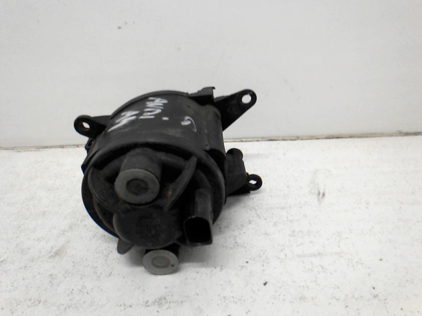 Anti brouillard gauche (feux) AUDI A4 1  - 1
