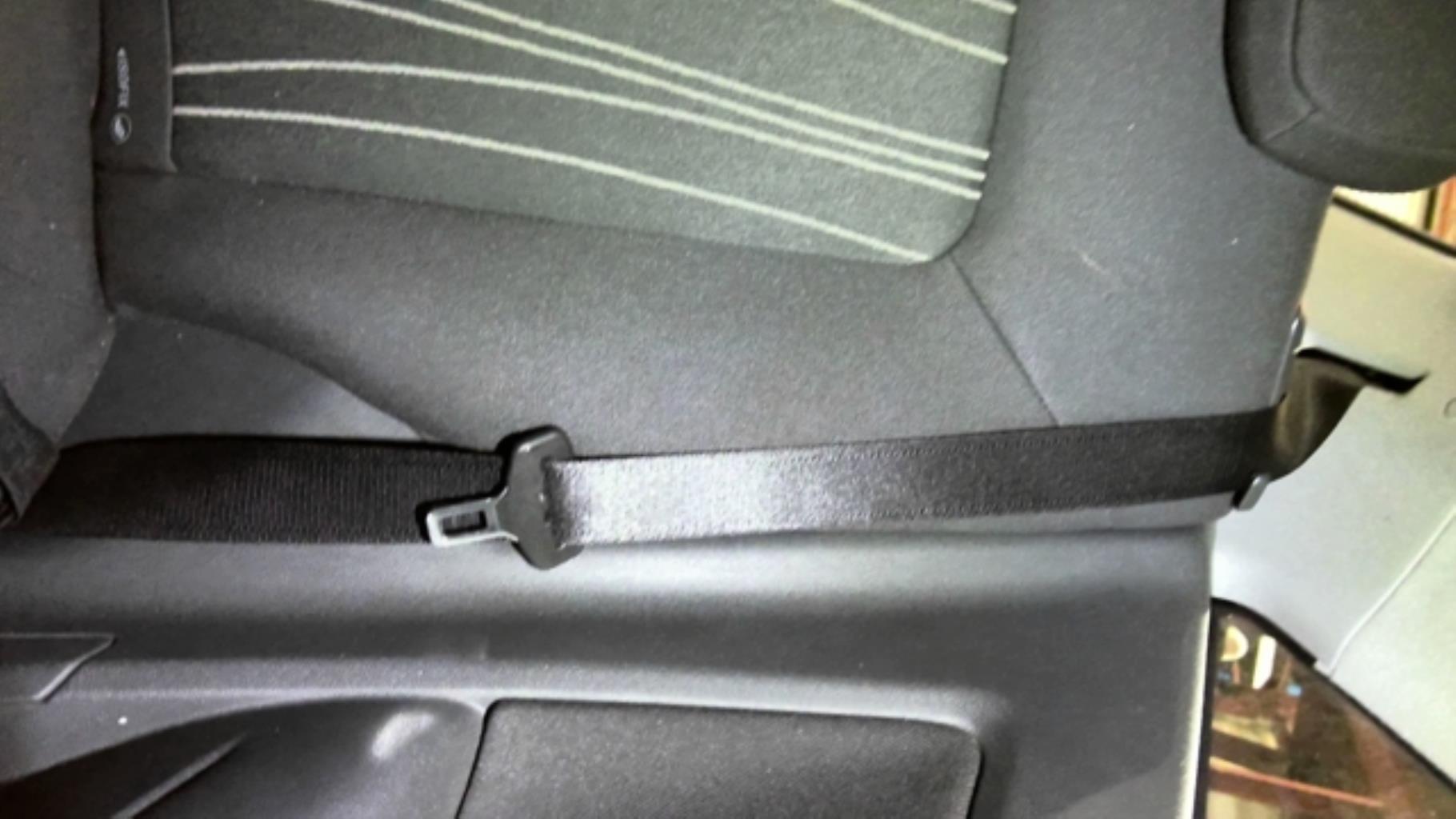 Ceinture arriere gauche OPEL CORSA D PHASE 1 Diesel - 1