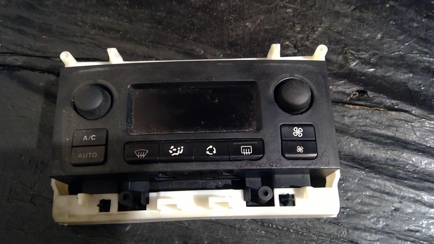 Commande chauffage PEUGEOT 307 PHASE 2 Essence - 1
