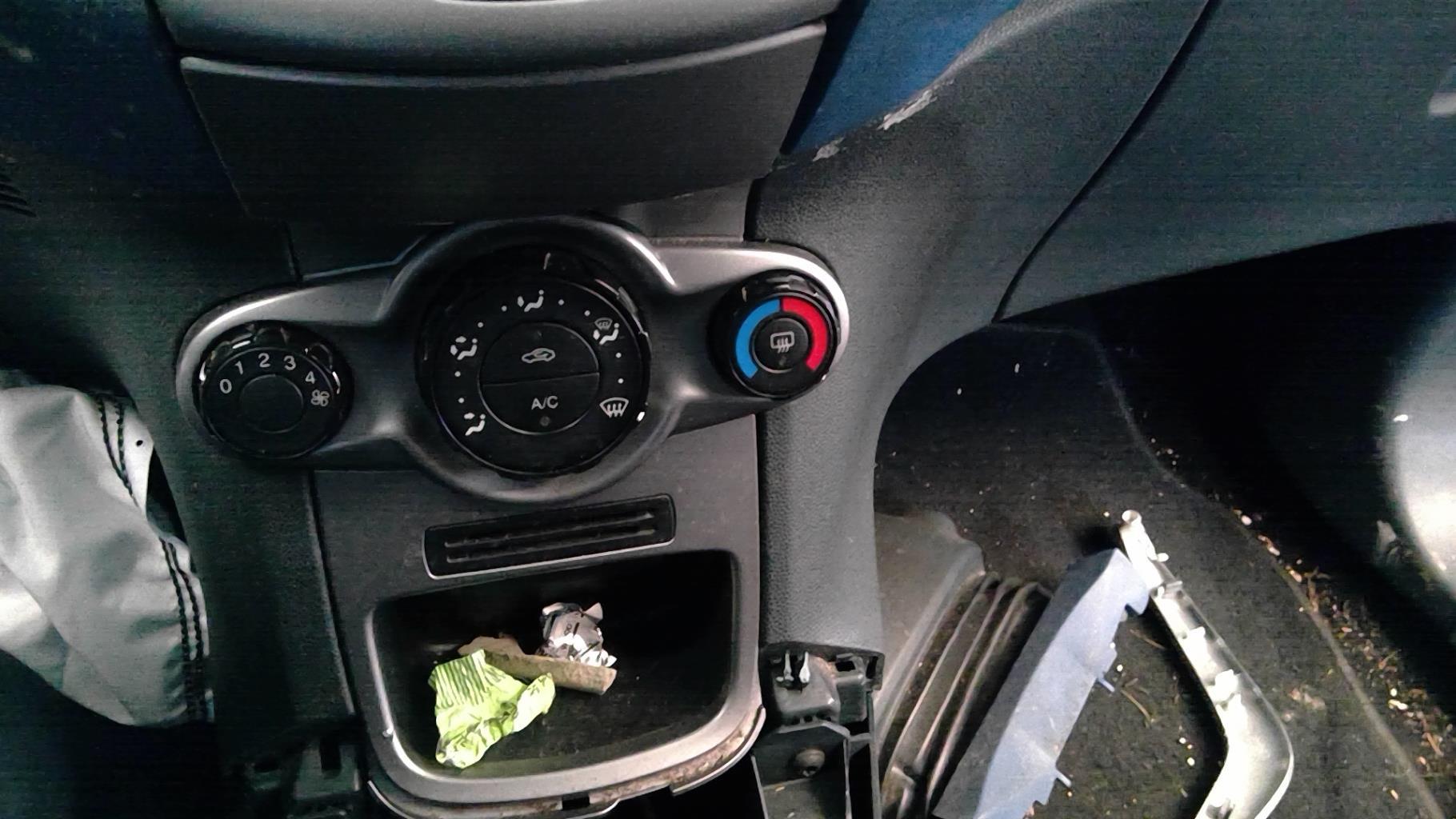 Commande chauffage FORD FIESTA 6 PHASE 1 Diesel - 1